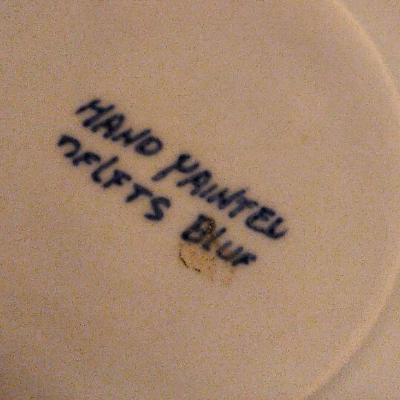 Vtg Chinoiserie hand painted tea cup w.saucer and tea steeper hinged. - Picture 3 of 12